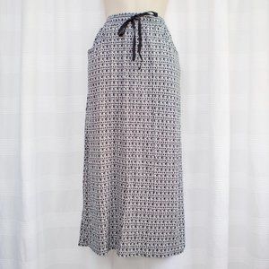 Black & Off-White Maxi Skirt w. POCKETS!